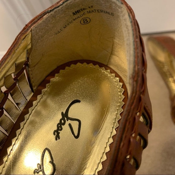 4’ Brown heels - Picture 3 of 7